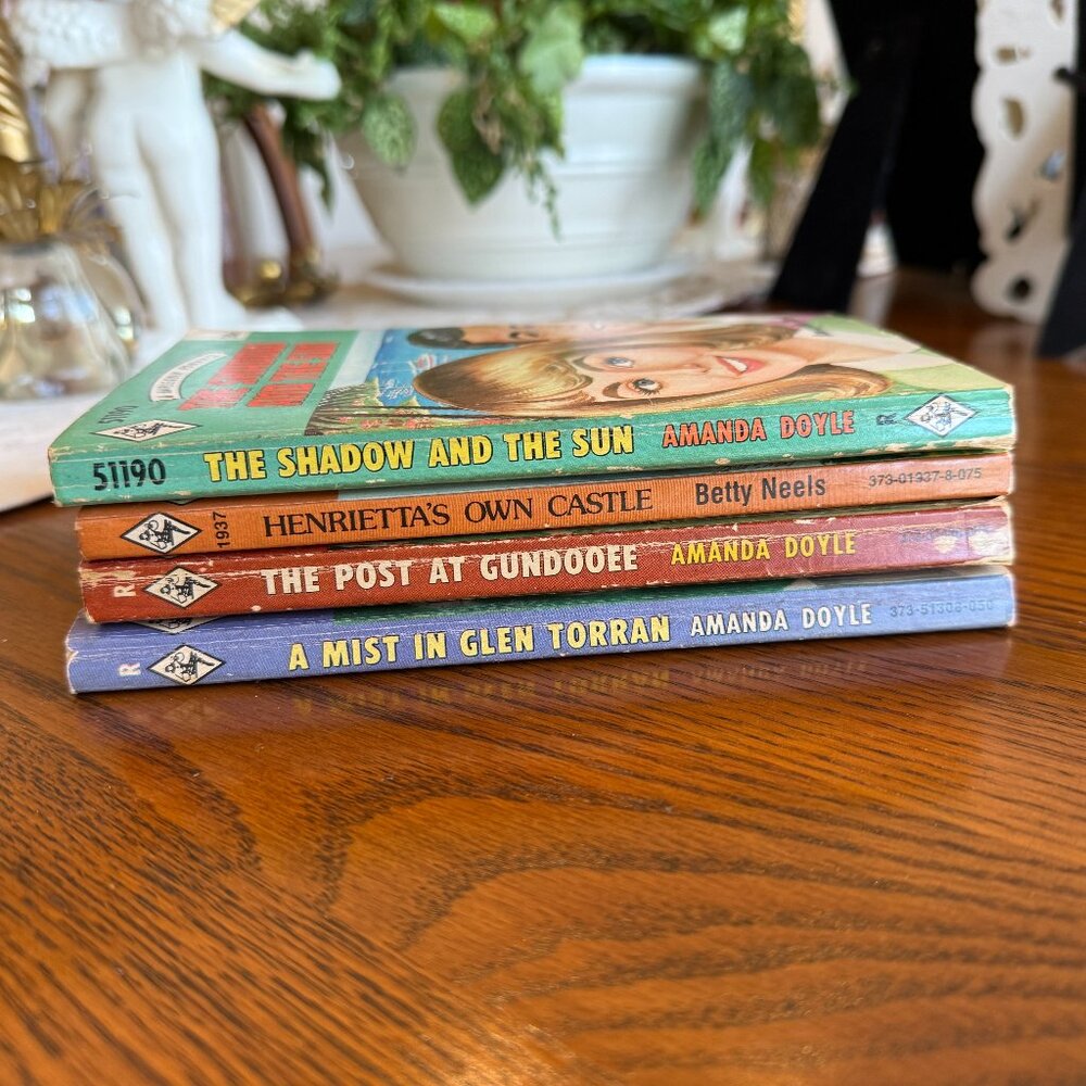 😎3/$20‼️1960-1970's Harlequin Romance Novels - Picture 6 of 14